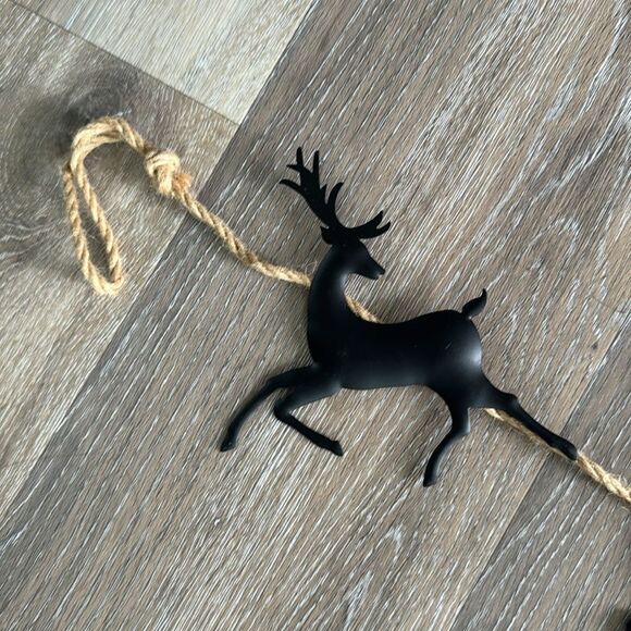 Wondershop Metal Christmas Garland - Picture 3 of 7